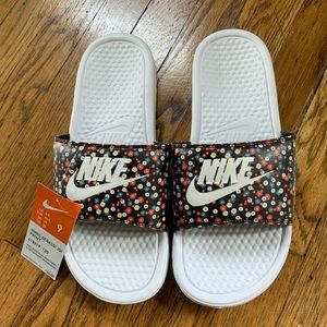Nike slides